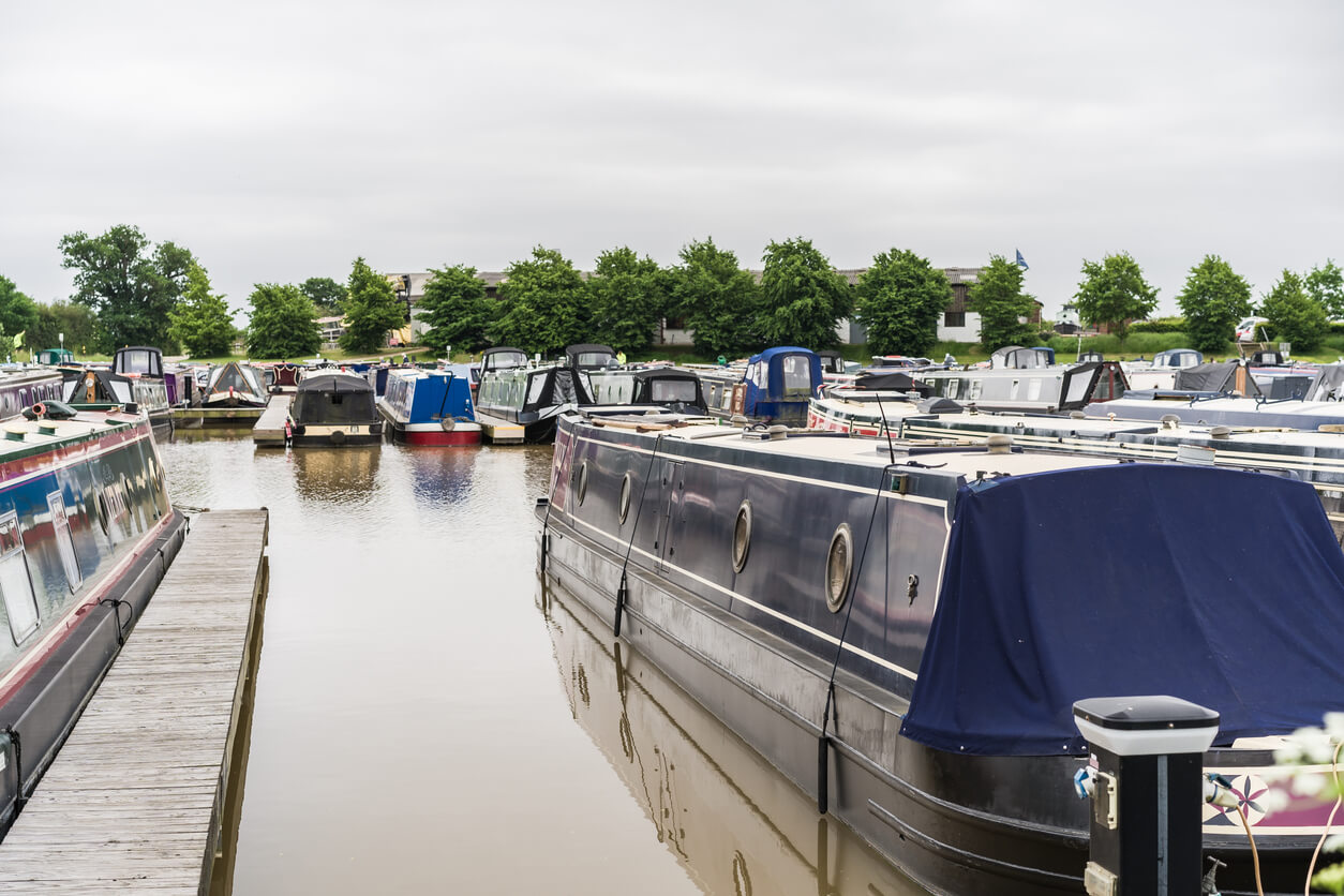 Complete guide to buying a narrowboat