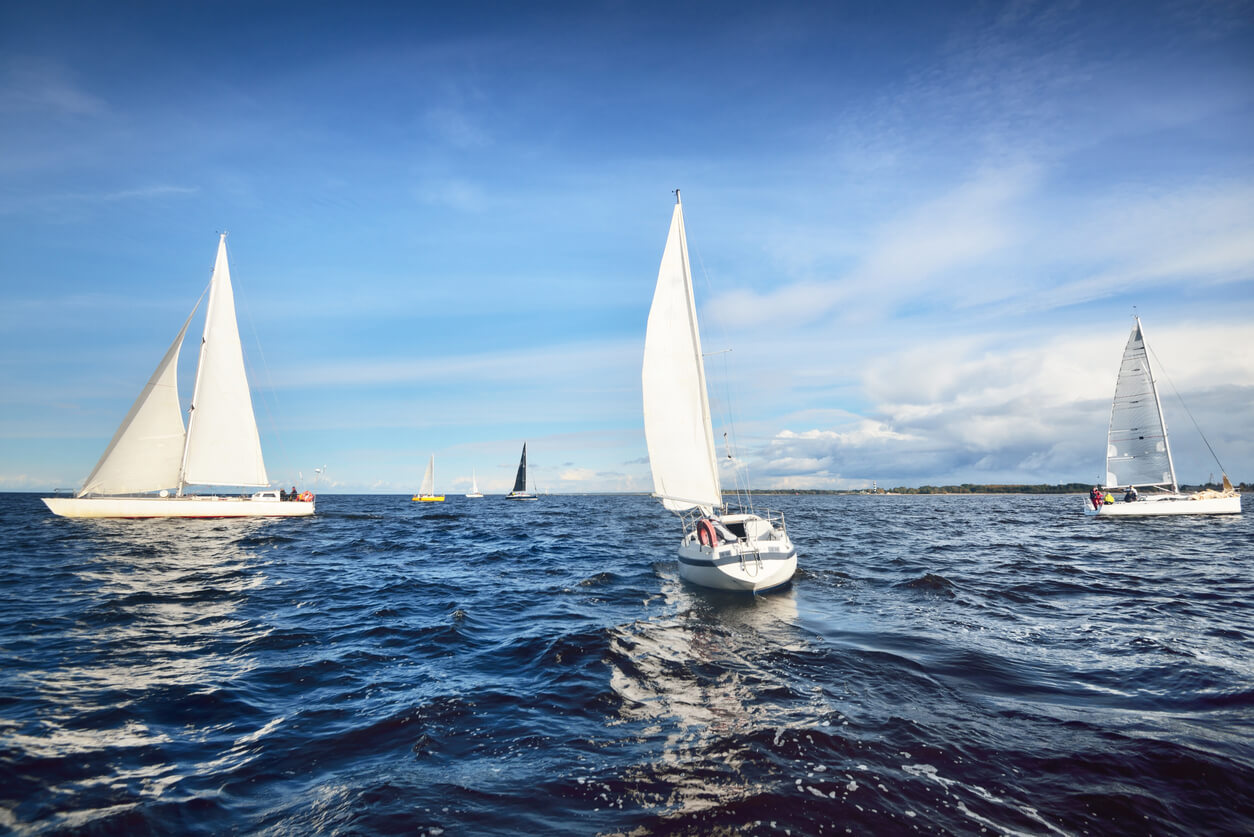Guide to different sailing dinghy types